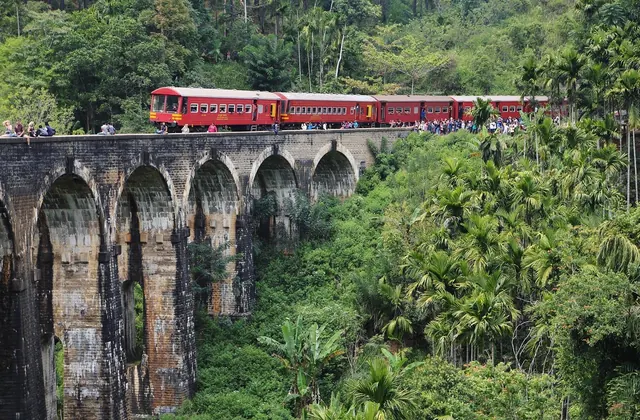 Nine Arch Bridge near Ella surrounded by green hills